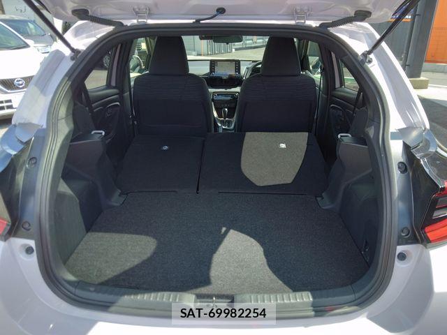 Toyota YARIS 2020-05 8662676-17