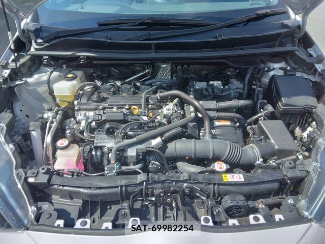 Toyota YARIS 2020-05 8662676-18