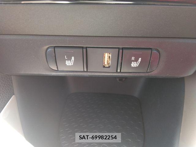 Toyota YARIS 2020-05 8662676-22