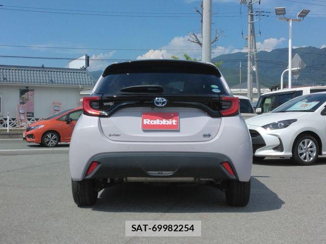Toyota YARIS 2020-05 8662676-6