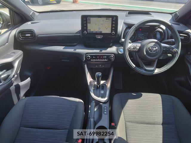 Toyota YARIS 2020-05 8662676-8