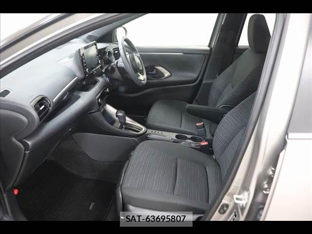 Toyota YARIS 2021-08 8662667-11
