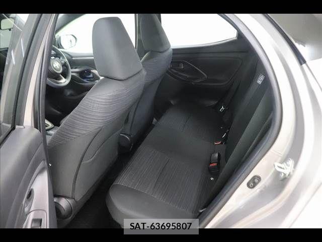 Toyota YARIS 2021-08 8662667-12