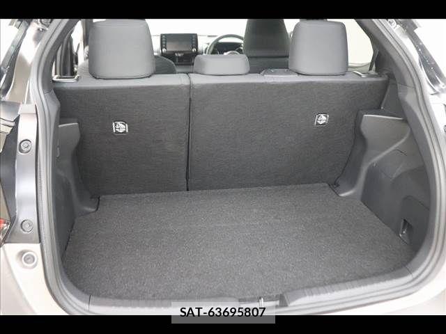 Toyota YARIS 2021-08 8662667-13