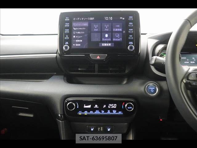 Toyota YARIS 2021-08 8662667-28