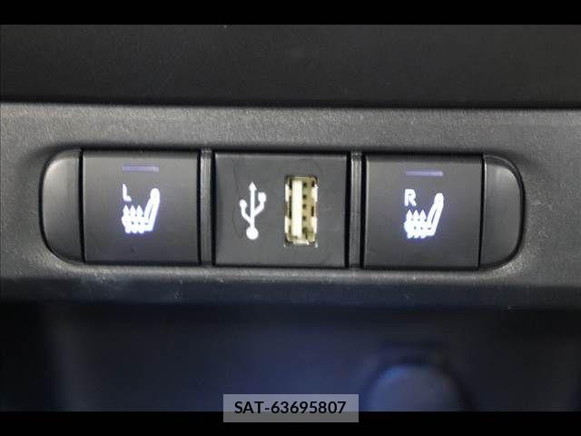 Toyota YARIS 2021-08 8662667-4