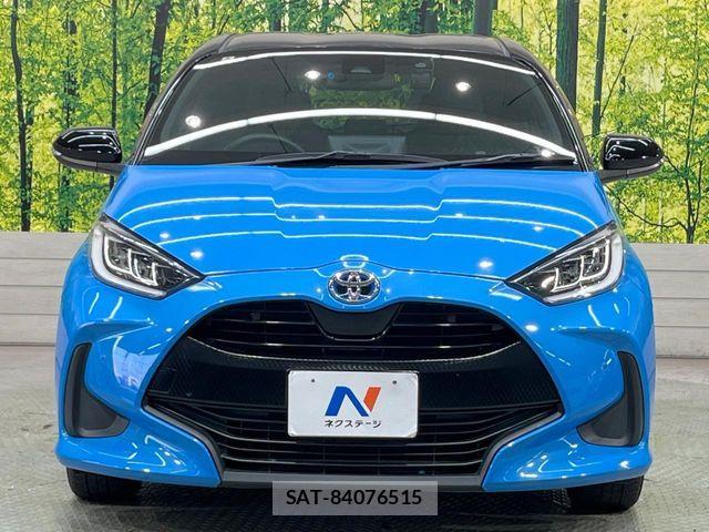 Toyota YARIS 2022-04 8662675-13