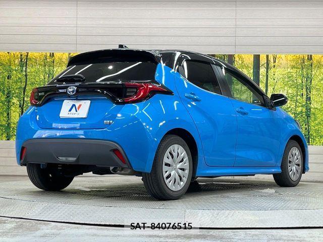 Toyota YARIS 2022-04 8662675-16