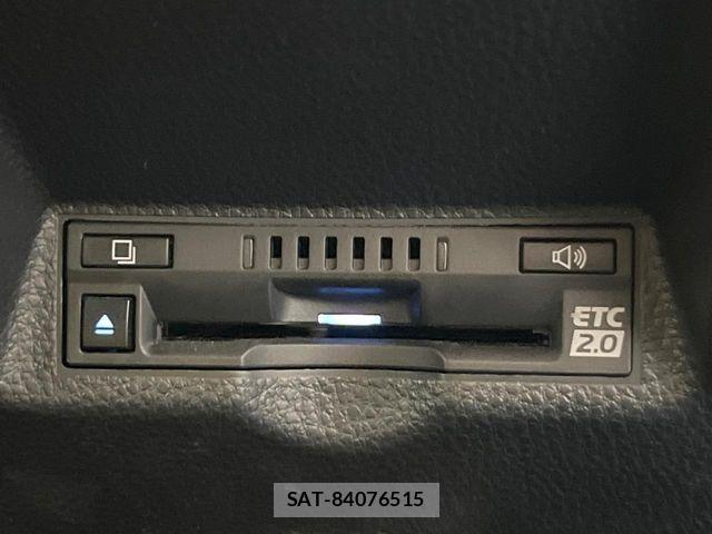 Toyota YARIS 2022-04 8662675-5