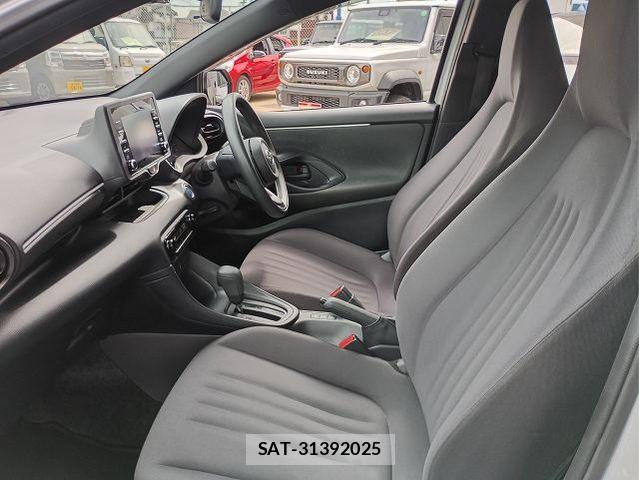Toyota YARIS 2021-08 8662677-9
