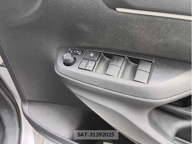 Toyota YARIS 2021-08 8662677-19