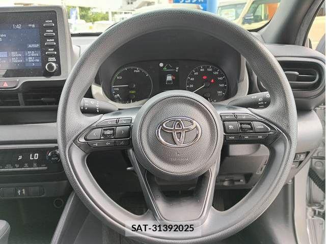 Toyota YARIS 2021-08 8662677-20
