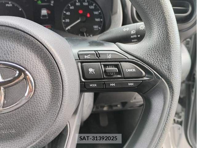 Toyota YARIS 2021-08 8662677-21