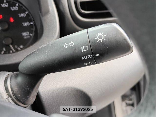 Toyota YARIS 2021-08 8662677-23