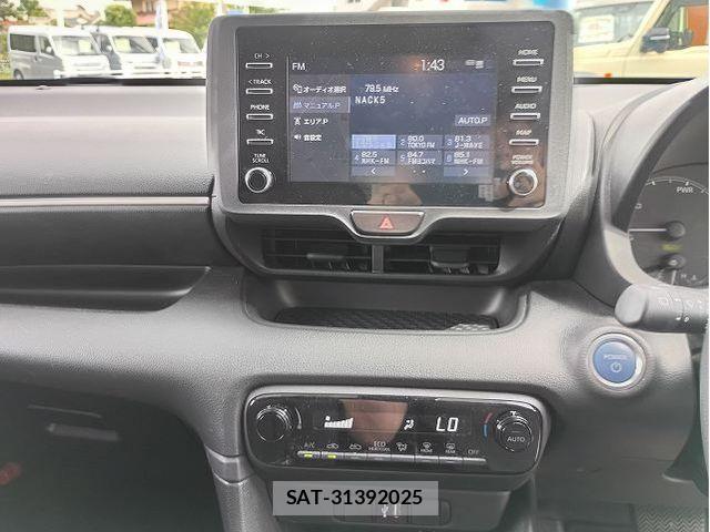 Toyota YARIS 2021-08 8662677-29