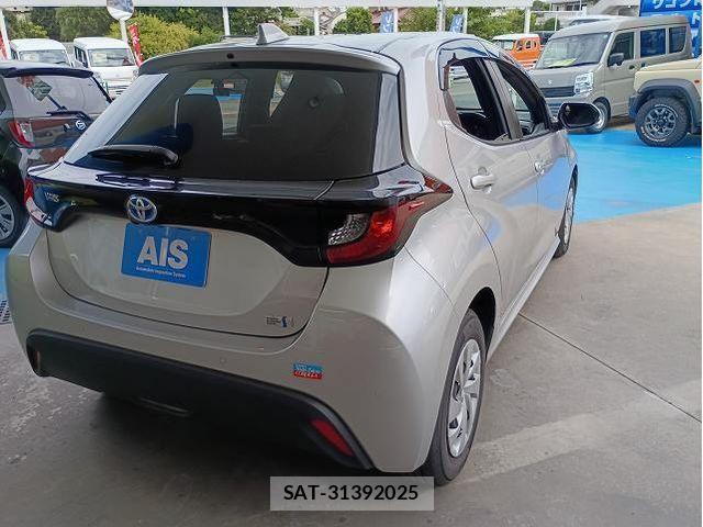 Toyota YARIS 2021-08 8662677-4
