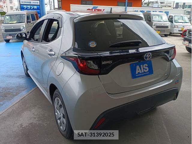 Toyota YARIS 2021-08 8662677-6