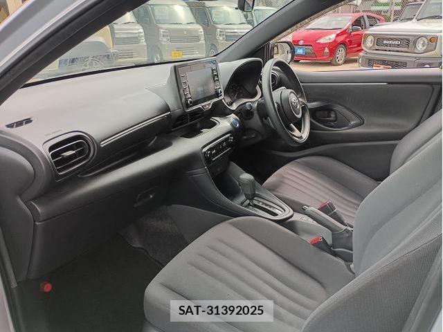 Toyota YARIS 2021-08 8662677-8