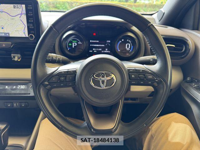 Toyota YARIS 2021-04 8662678-13