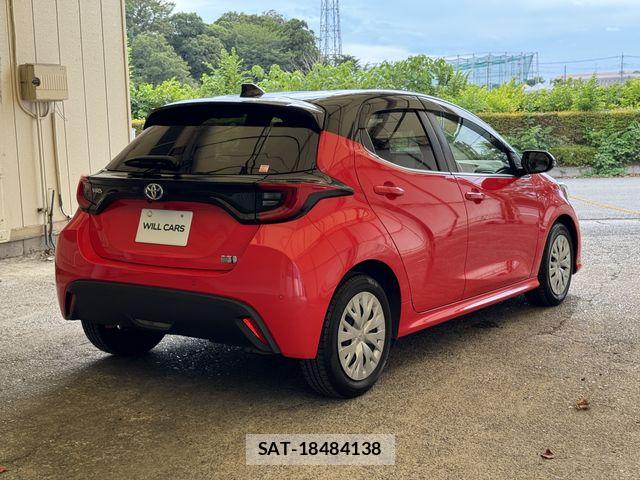 Toyota YARIS 2021-04 8662678-17