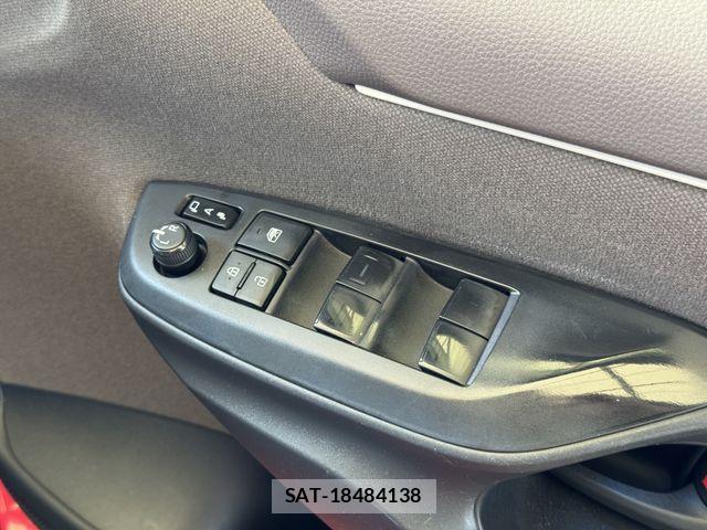 Toyota YARIS 2021-04 8662678-21