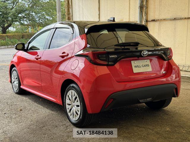 Toyota YARIS 2021-04 8662678-6