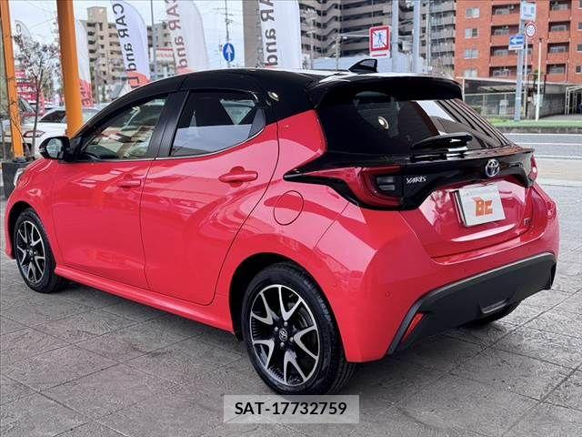 Toyota YARIS 2020-09 8747126-12