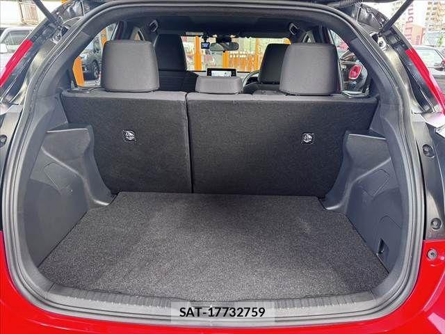Toyota YARIS 2020-09 8747126-19