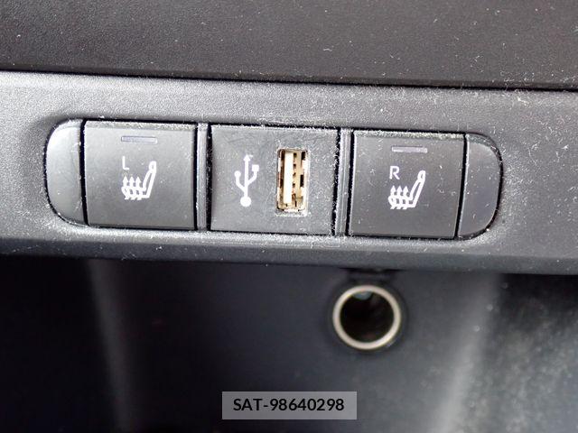 Toyota YARIS 2023-03 8747123-18