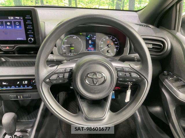 Toyota YARIS 2021-01 8747131-10
