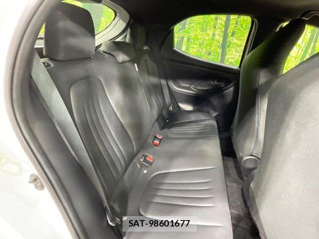 Toyota YARIS 2021-01 8747131-8