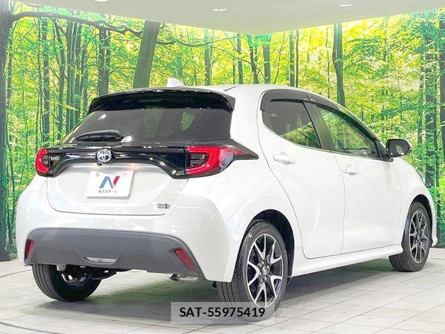 Toyota YARIS 2023-08 8747125-16