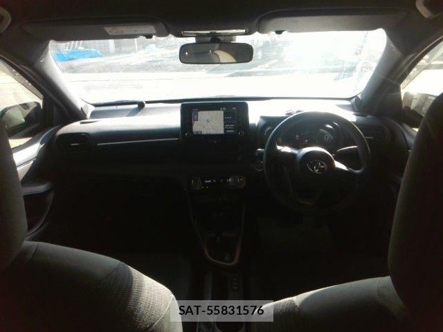 Toyota YARIS 2020-06 8747124-4