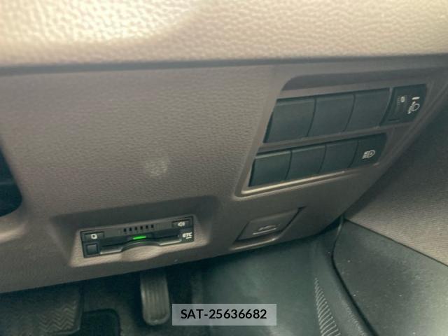 Toyota YARIS 2020-09 8747128-22