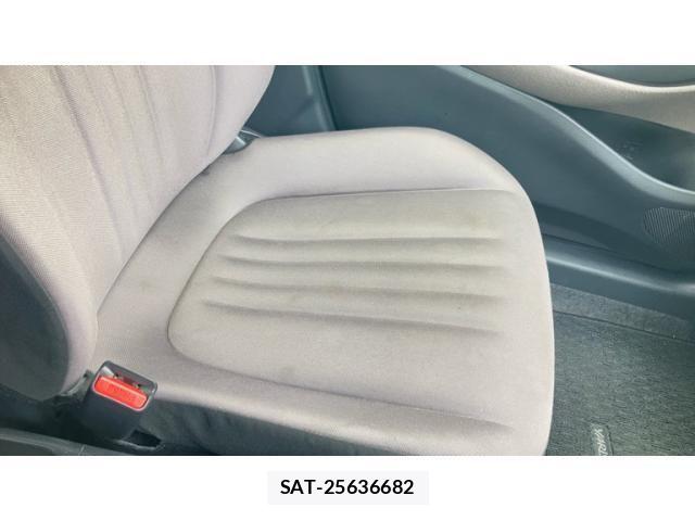 Toyota YARIS 2020-09 8747128-29