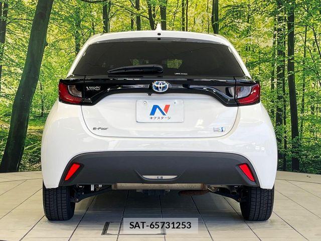 Toyota YARIS 2023-07 8747127-15