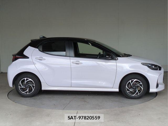 Toyota YARIS 2020-05 8747133-17