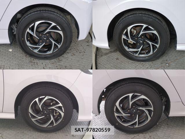 Toyota YARIS 2020-05 8747133-23