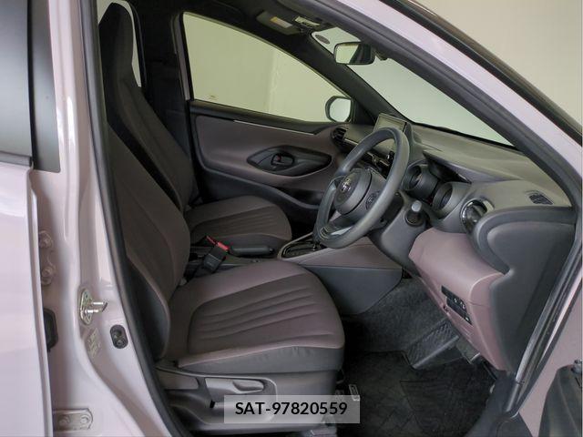 Toyota YARIS 2020-05 8747133-26
