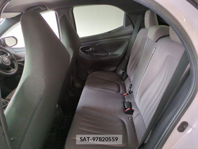 Toyota YARIS 2020-05 8747133-4