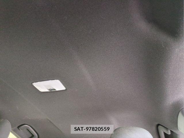 Toyota YARIS 2020-05 8747133-5