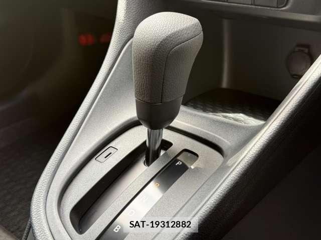 Toyota YARIS 2021-02 8832709-10