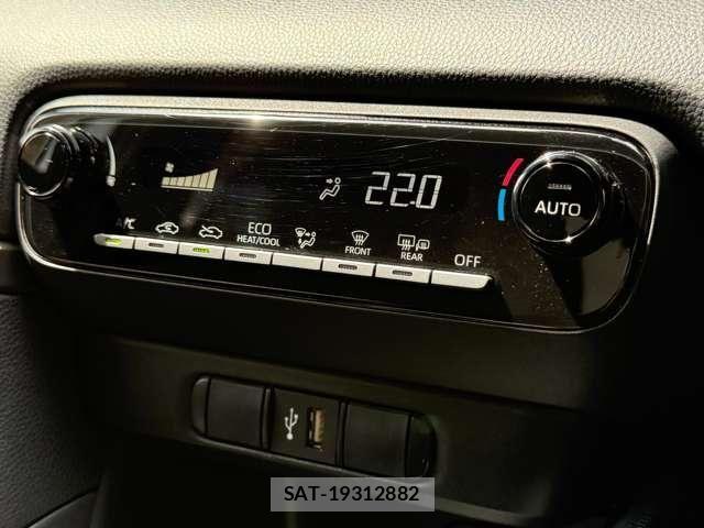 Toyota YARIS 2021-02 8832709-11