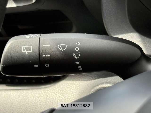 Toyota YARIS 2021-02 8832709-15