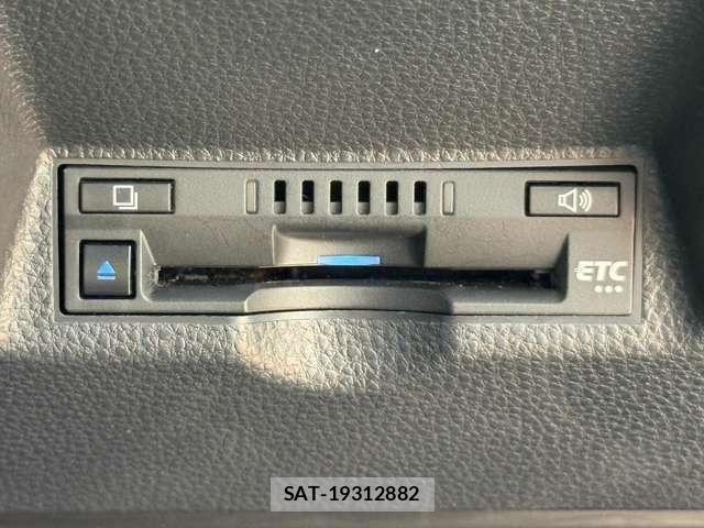 Toyota YARIS 2021-02 8832709-17