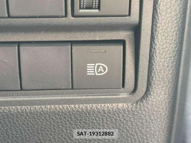 Toyota YARIS 2021-02 8832709-18
