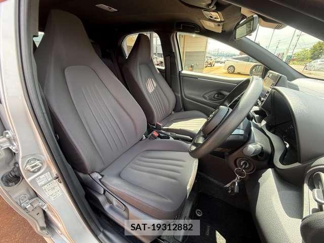 Toyota YARIS 2021-02 8832709-20