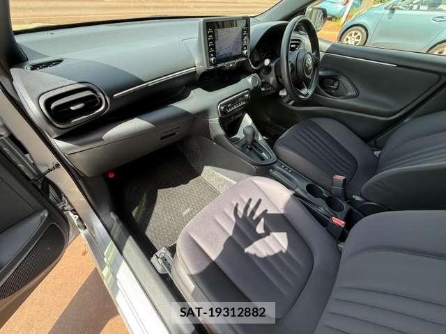 Toyota YARIS 2021-02 8832709-23