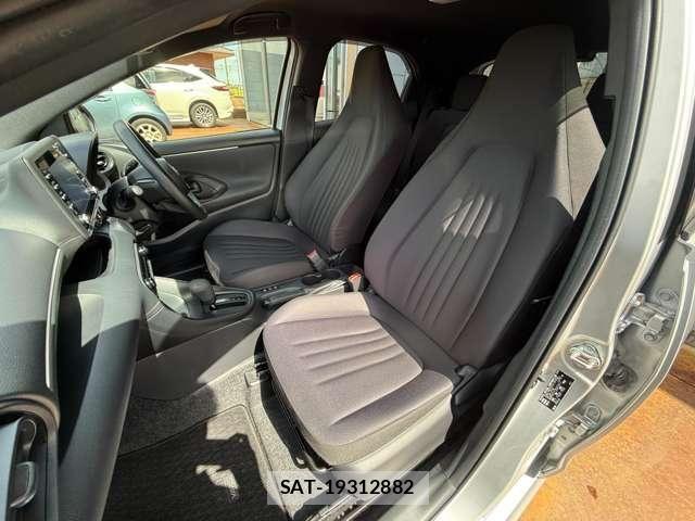 Toyota YARIS 2021-02 8832709-24