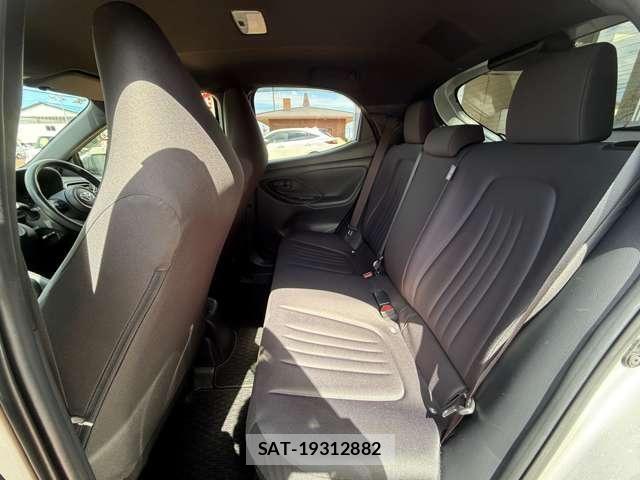 Toyota YARIS 2021-02 8832709-29